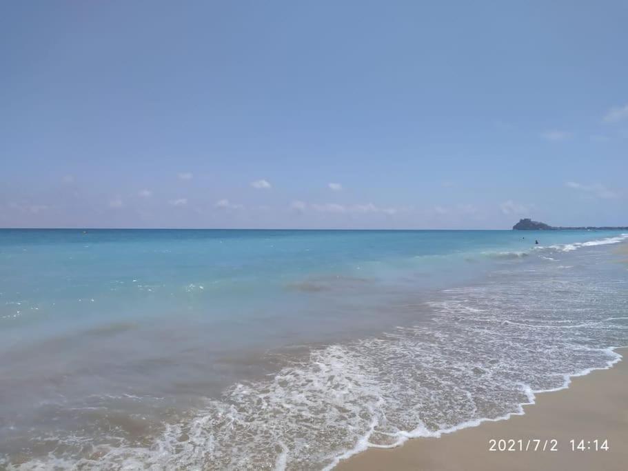 Apartamento dúplex en primera línea de playa Peníscola Exterior foto